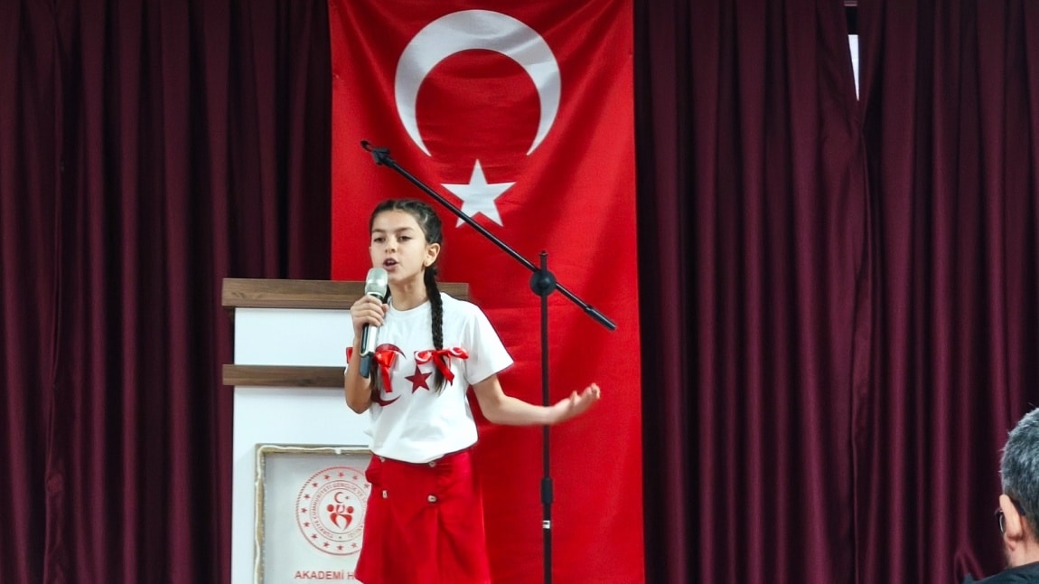 İstiklal Marşı'nı Güzel Okuma Yarışması